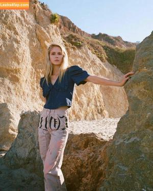 Erin Moriarty фото #0027