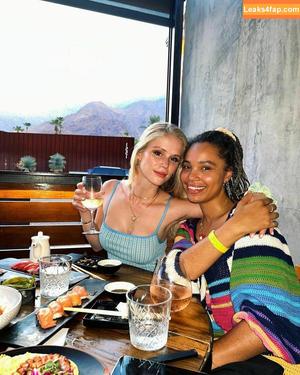 Erin Moriarty фото #0124