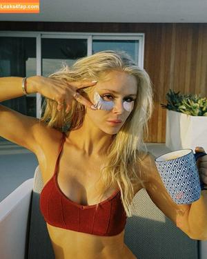 Erin Moriarty фото #0130