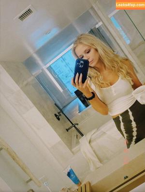 Erin Moriarty фото #0153