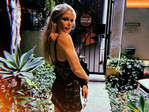 Erin Moriarty фото #0167