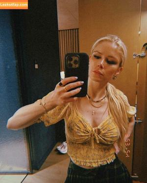 Erin Moriarty фото #0214