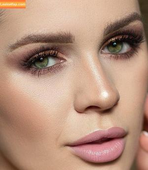 Erin Williams photo #0103