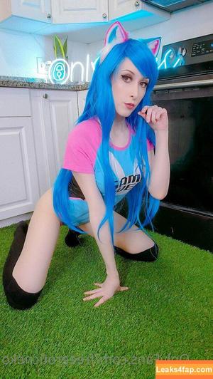 Eroticneko photo #0022