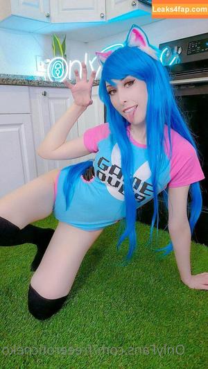 Eroticneko photo #0025