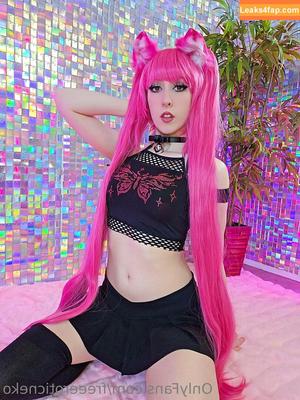 Eroticneko photo #0175