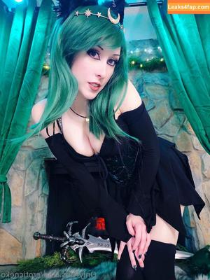 Eroticneko photo #1129