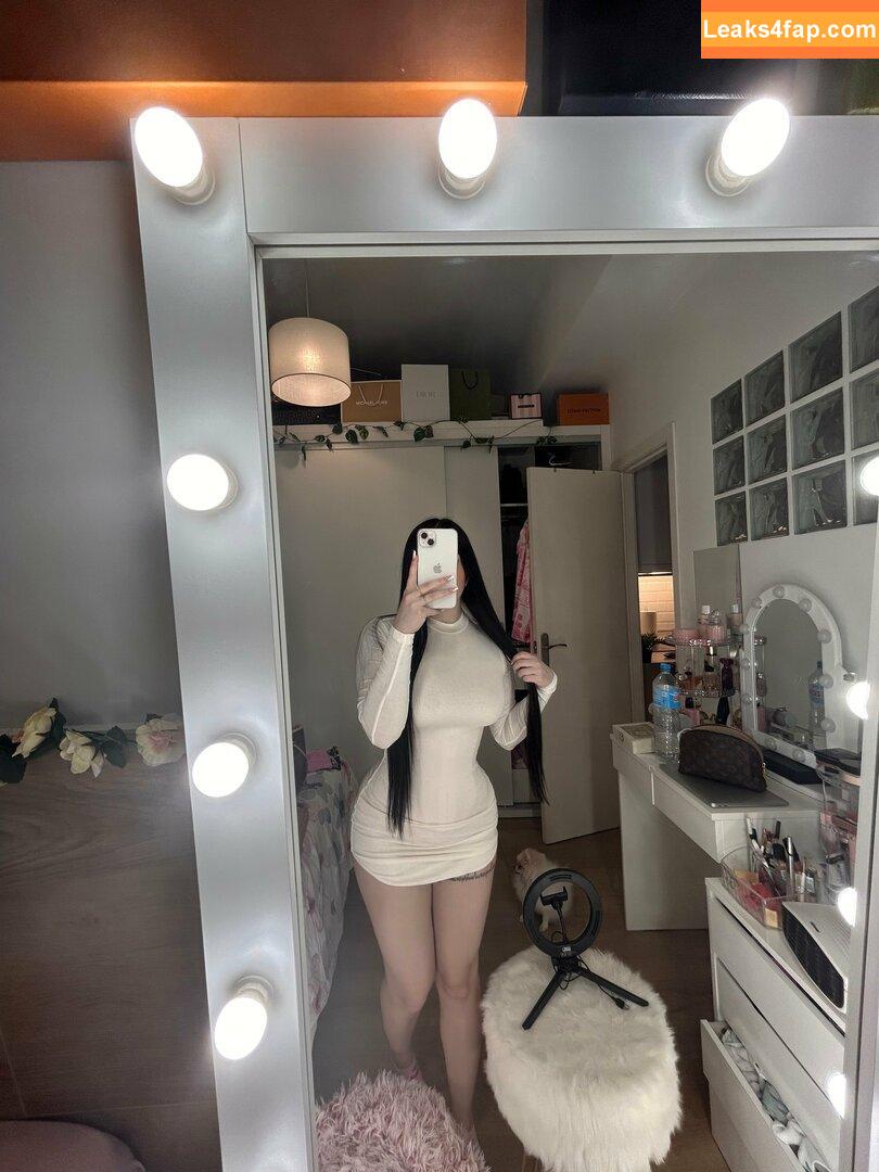 esteladior / dior_the_pug leaked photo photo #0092