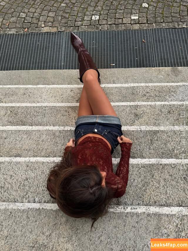 Estelle Di Iorio / estellediiorio слитое фото фото #0010