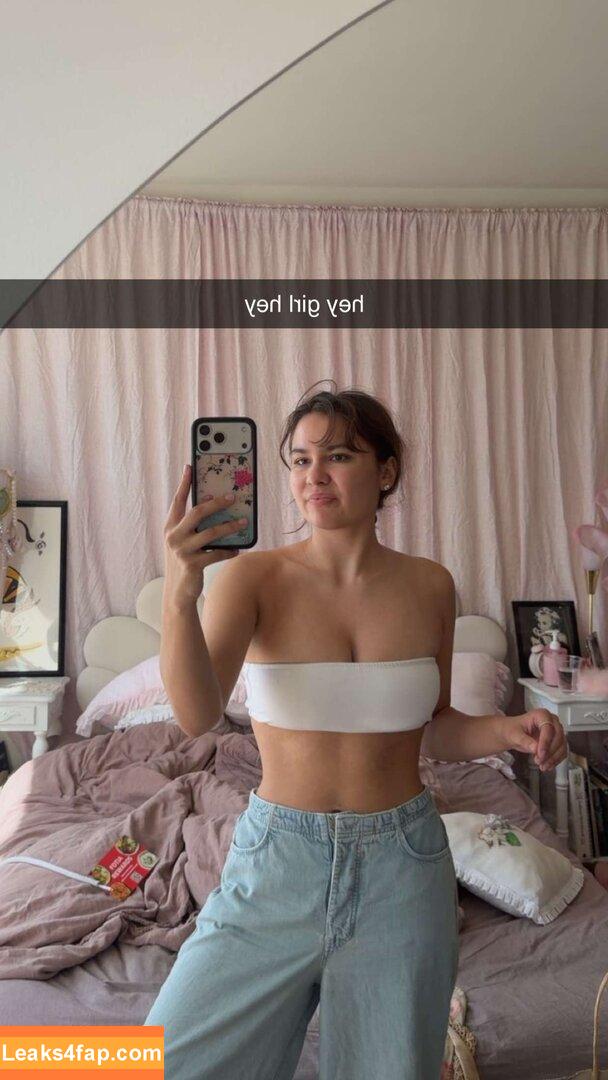 Ester Dobrik free nudes