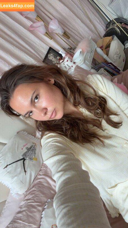 Ester Dobrik / esterrdobrik leaked photo photo #0338
