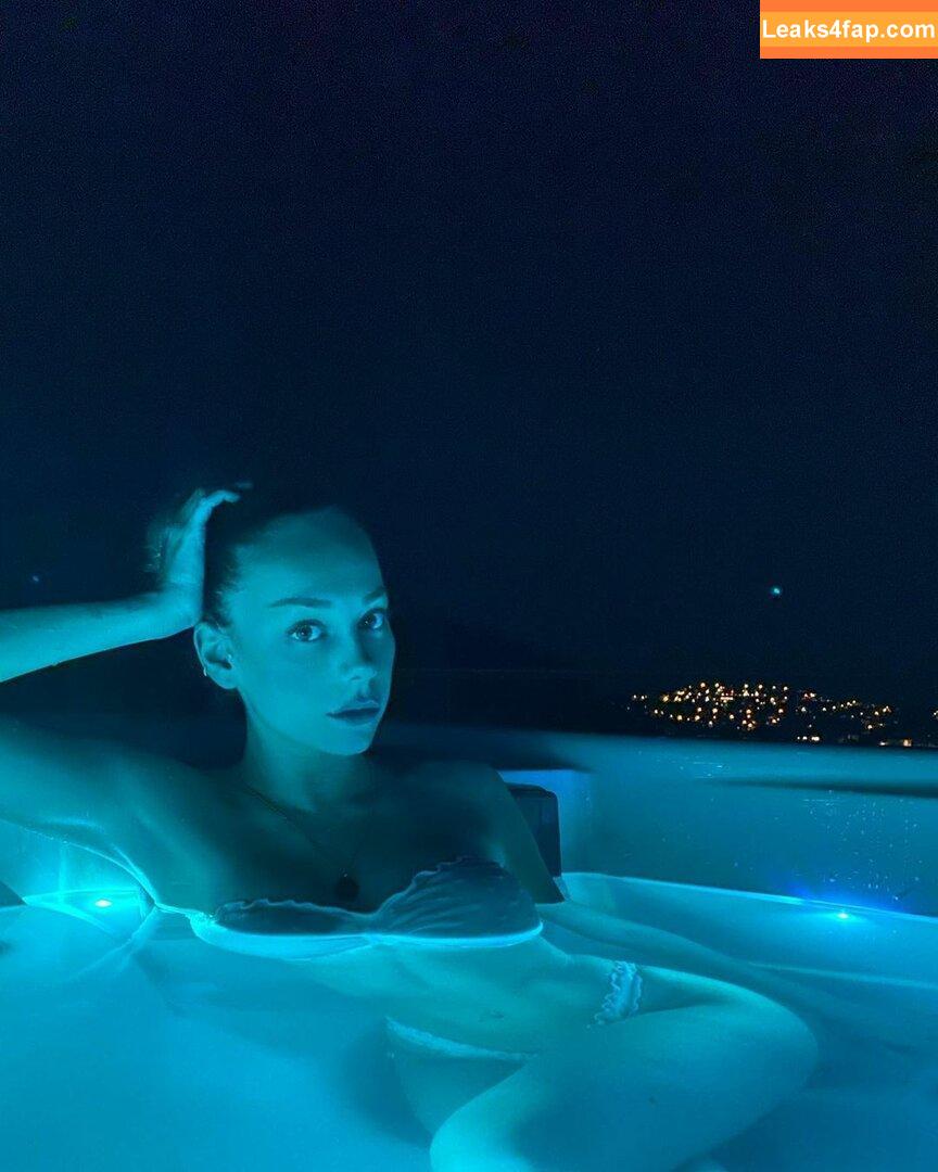 Ester Exposito / ester_exposito leaked photo photo #0052