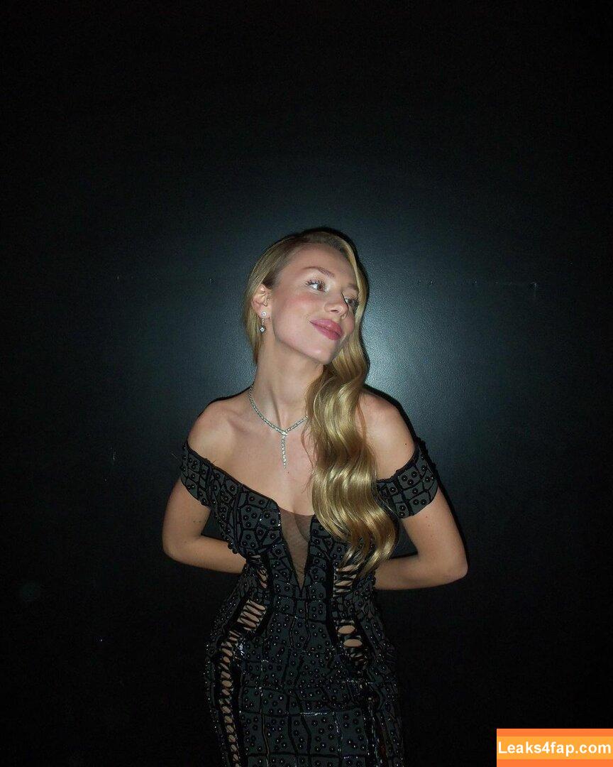 Ester Exposito / ester_exposito leaked photo photo #0090