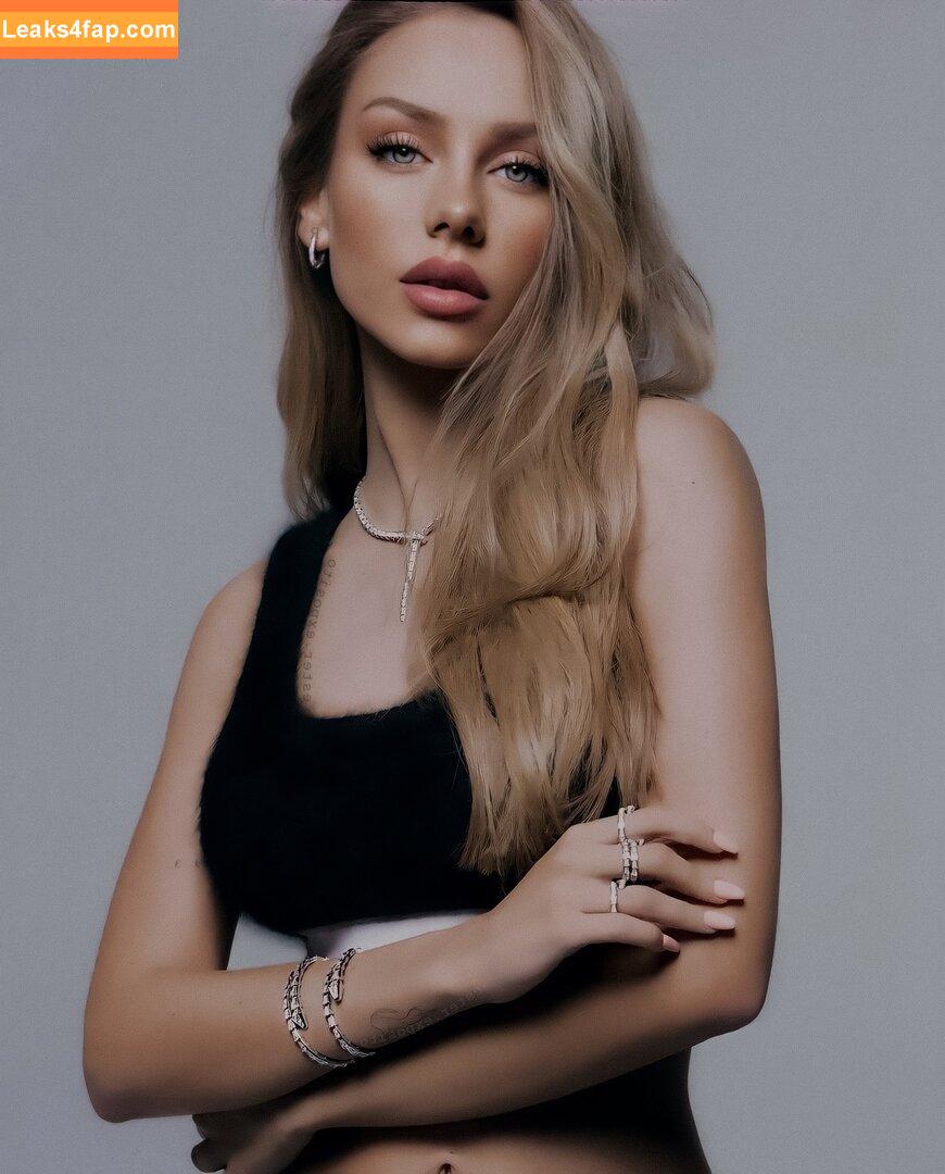 Ester Exposito / ester_exposito leaked photo photo #0156