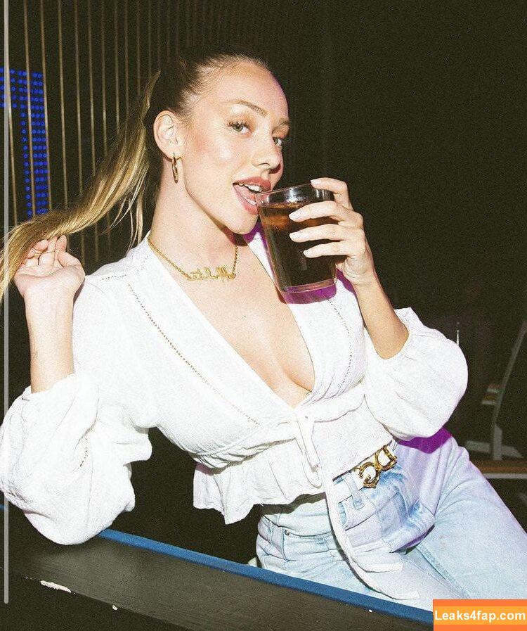 Ester Exposito / ester_exposito leaked photo photo #0157