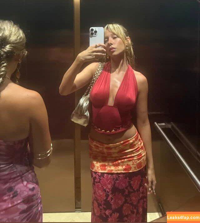 Ester Exposito / ester_exposito leaked photo photo #0420