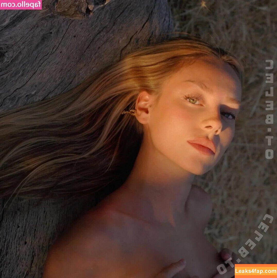 Ester Exposito / ester_exposito leaked photo photo #0450