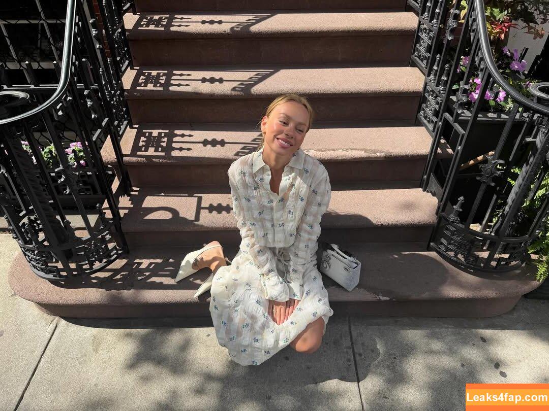 Ester Exposito / ester_exposito leaked photo photo #0474