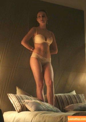 Ester Exposito photo #0032