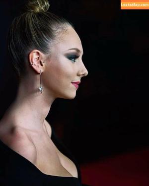 Ester Exposito photo #0033