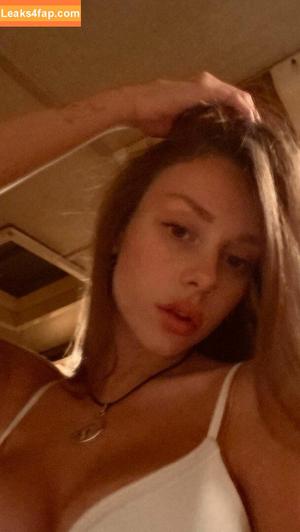 Ester Exposito photo #0041