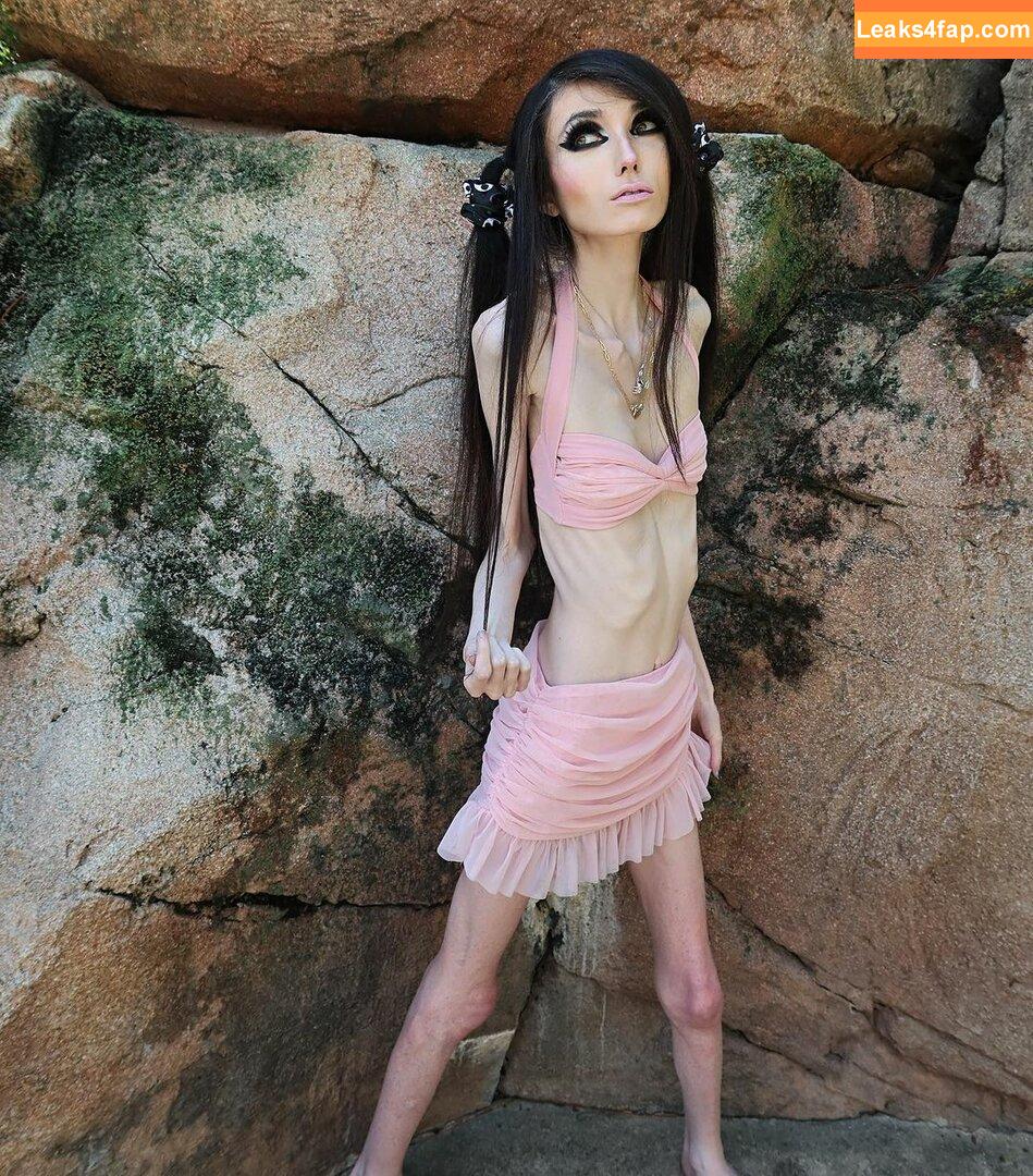 Eugenia Cooney / eugenia_cooney / eugeniacooney leaked photo photo #0021