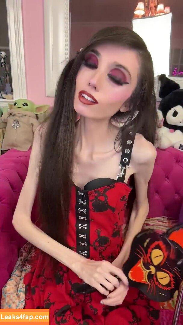 Eugenia Cooney / eugenia_cooney / eugeniacooney leaked photo photo #0058