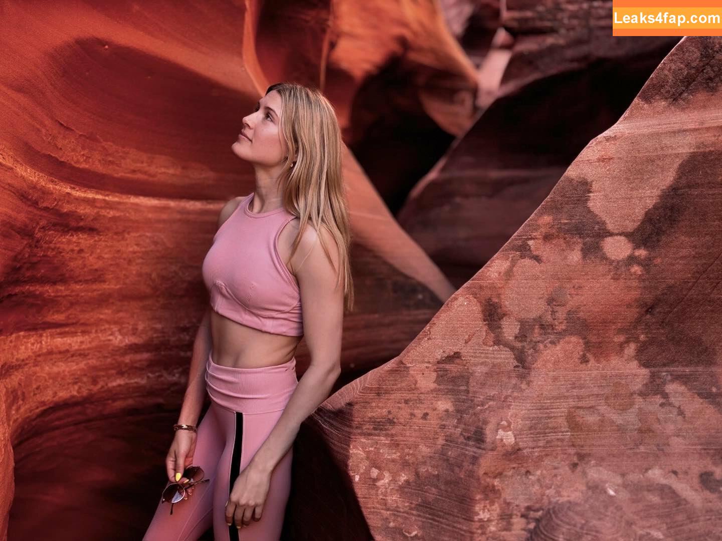 Eugenie Bouchard / Genie / geniebouchard leaked photo photo #0180
