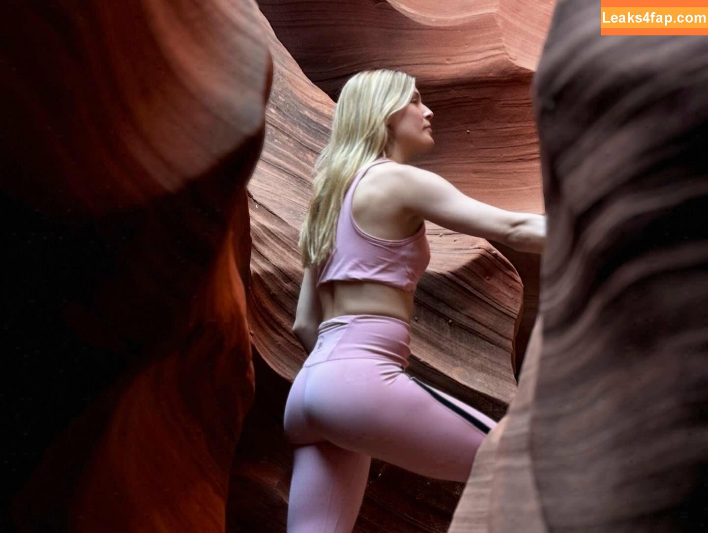 Eugenie Bouchard / Genie / geniebouchard leaked photo photo #0181