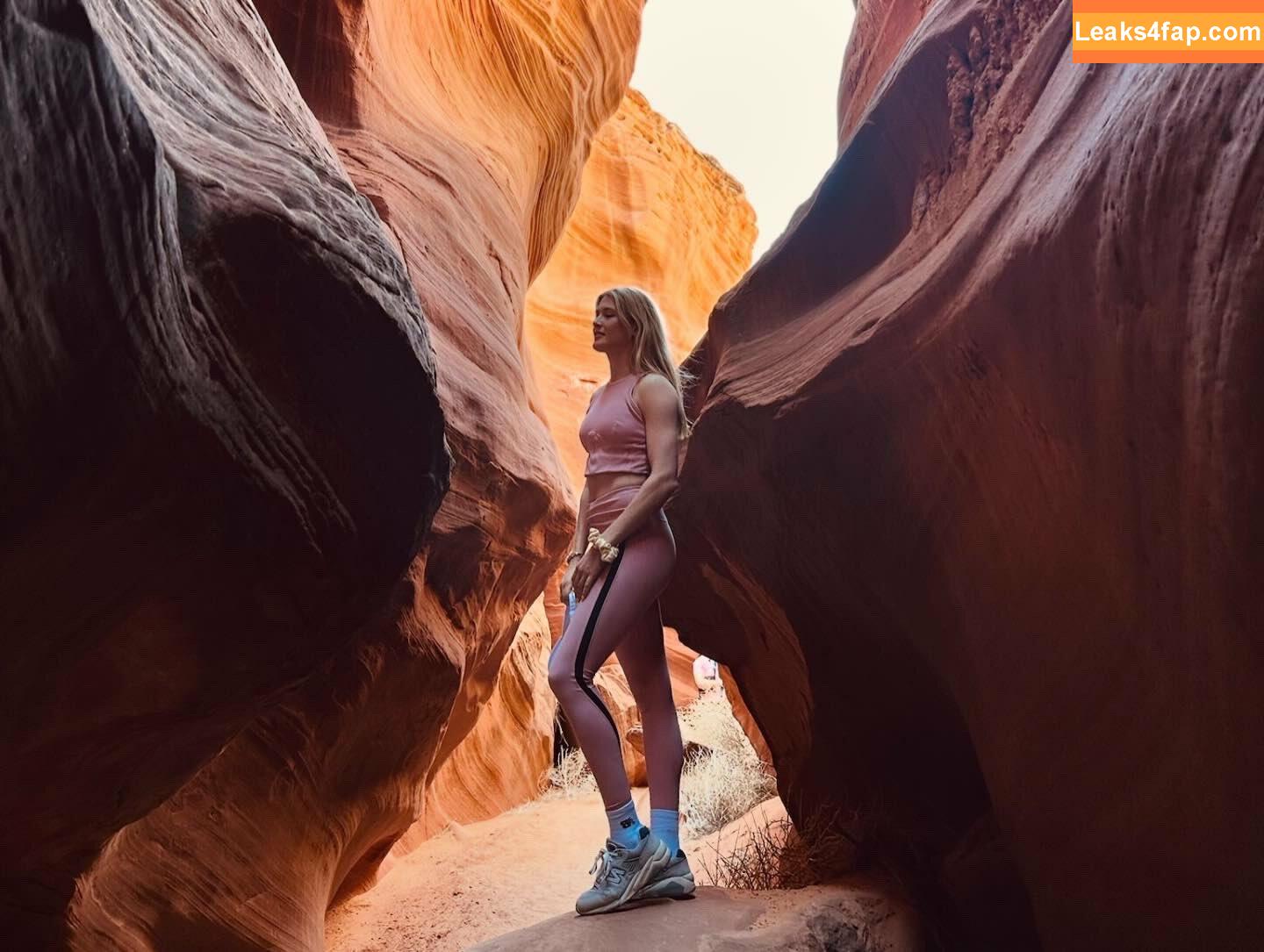 Eugenie Bouchard / Genie / geniebouchard leaked photo photo #0182
