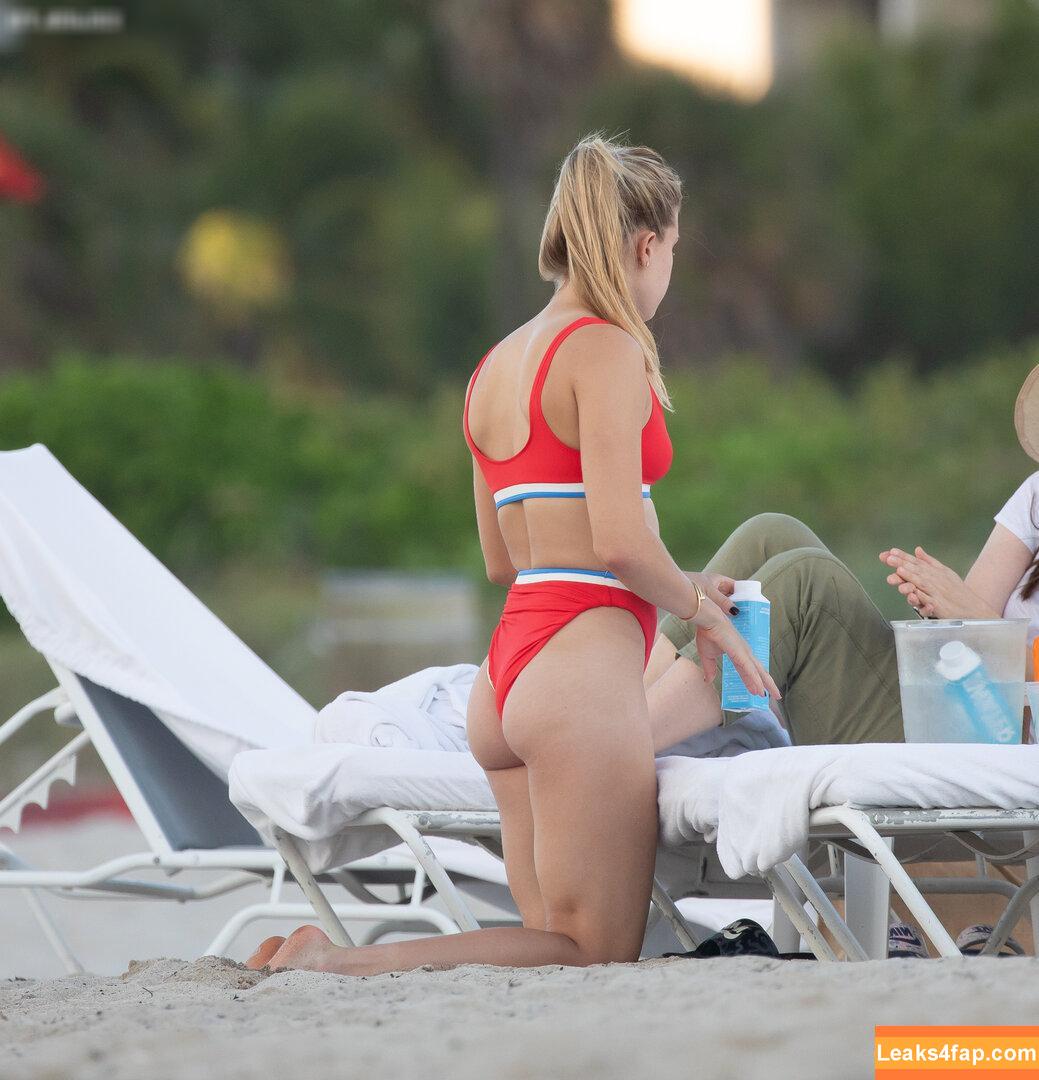 Eugenie Bouchard / Genie / geniebouchard leaked photo photo #0458