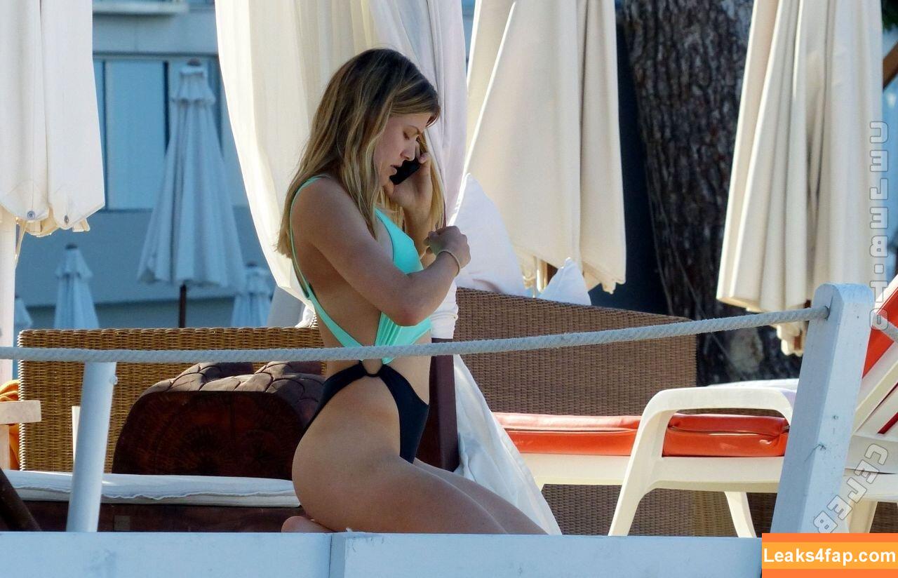 Eugenie Bouchard / Genie / geniebouchard leaked photo photo #0489
