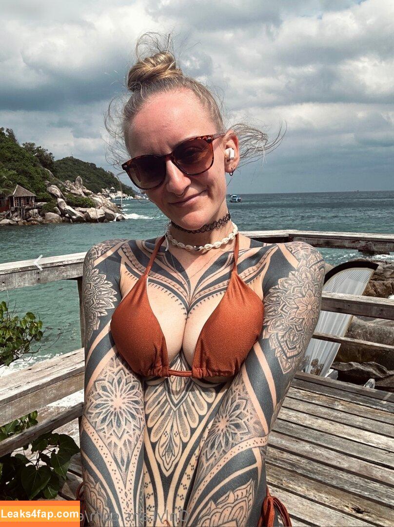 Eule Emma /  leaked photo photo #0001