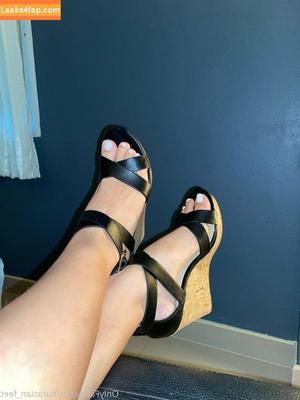 eurasian_feet photo #0007