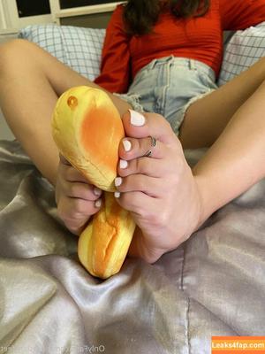 eurasian_feet photo #0038