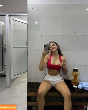 Eva Giri photo #0003