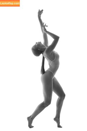 Eva Lee Model photo #0119