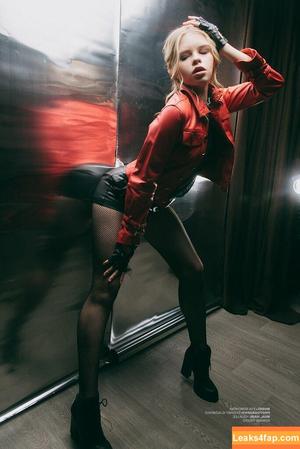 Eva Lee Model photo #0126