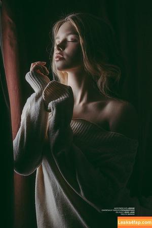 Eva Lee Model photo #0141