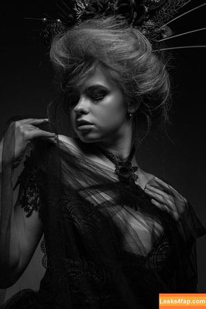 Eva Lee Model photo #0167