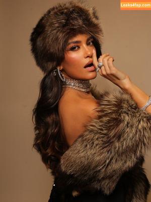 Eva Murati photo #0113