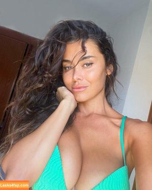 Eva Padlock photo #0600