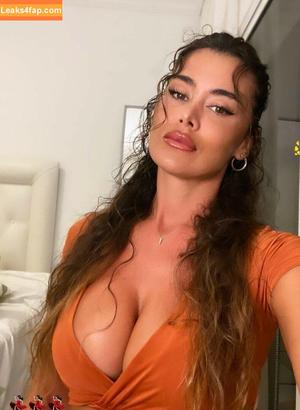 Eva Padlock photo #0602