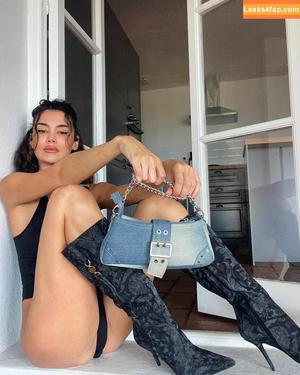 Eva Padlock photo #1139
