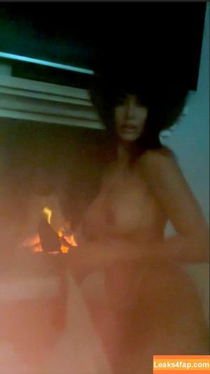 Eva Padlock photo #1332