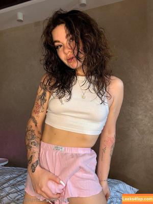 eva_rouge photo #0115
