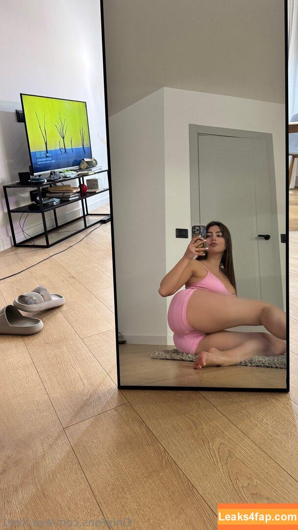 eva.s / evasaccount leaked photo photo #0012