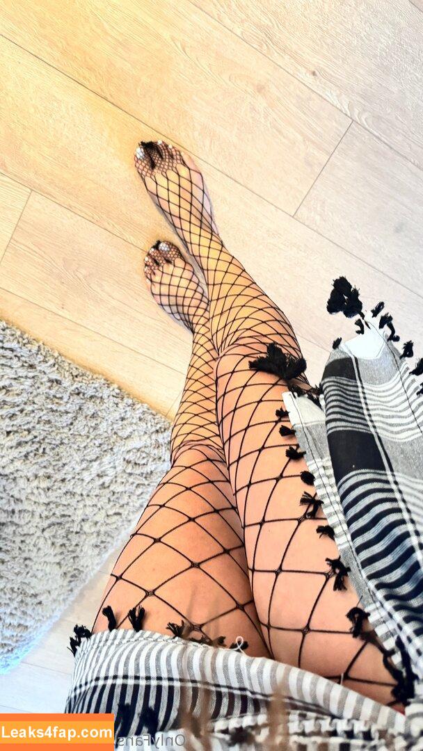 eva.s / evasaccount leaked photo photo #0023