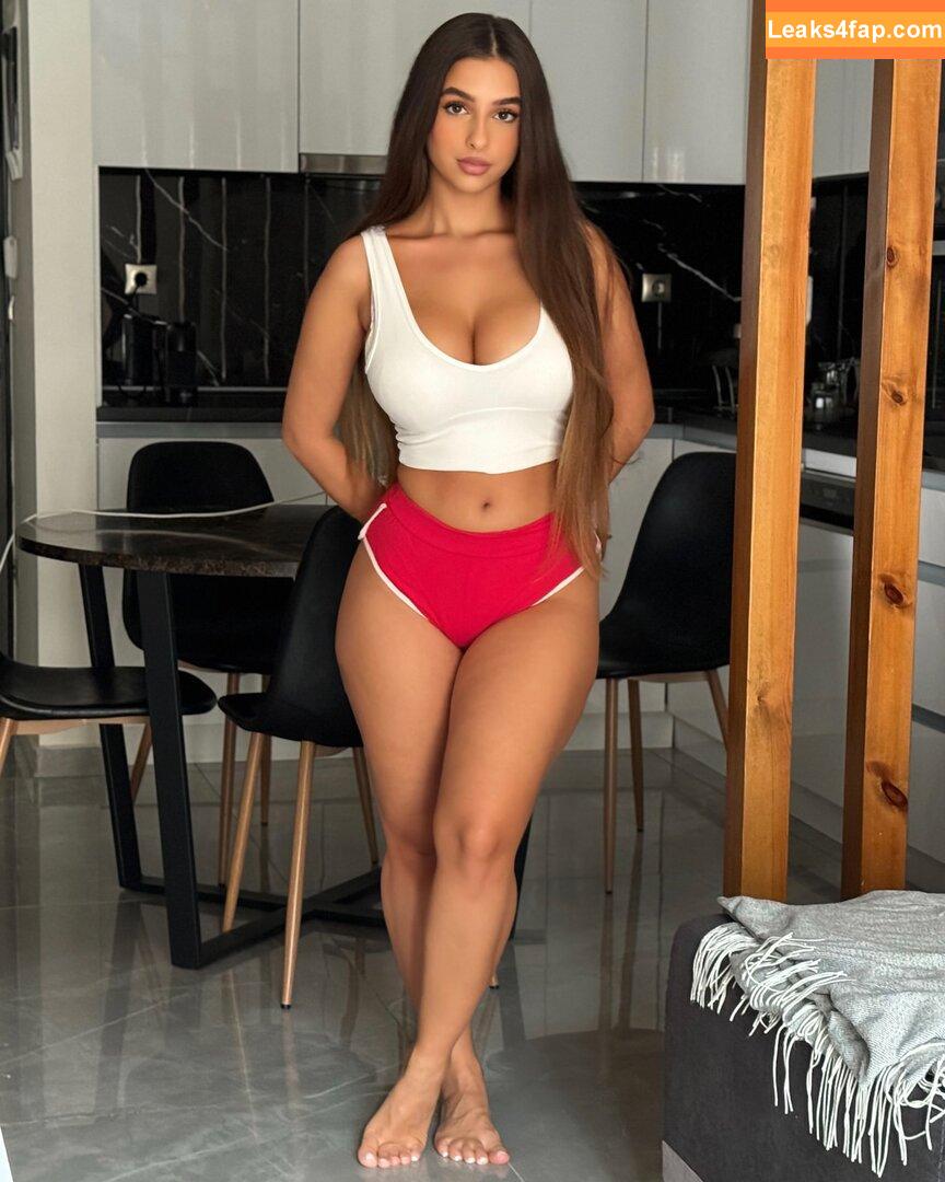 Eva Savagiou / ___evasavagiou / evasavagiou слитое фото фото #0359