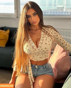 Eva Savagiou photo #0121